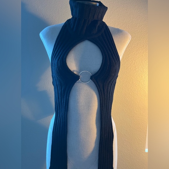 THE KRIPT - NWT unique style top size XS 🖤 - Picture 1 of 5